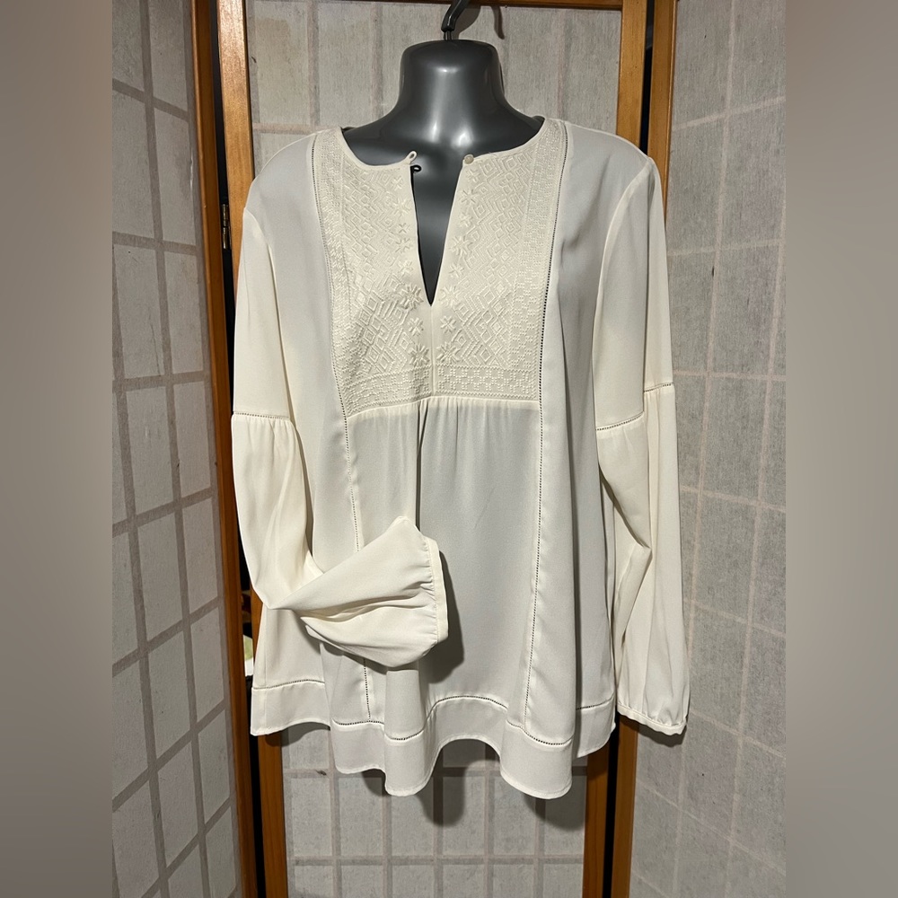 🔥SALE! Banana Republic Women’s Embroidered Blouse